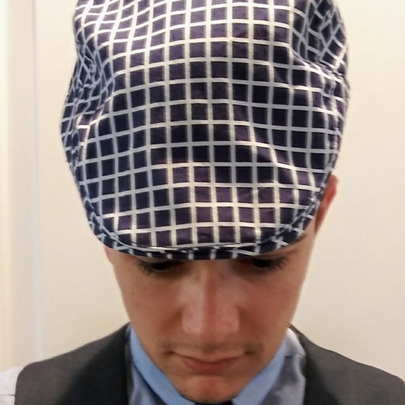 Men's Navy and White Classic Flat Cap - Picture 2 of 2